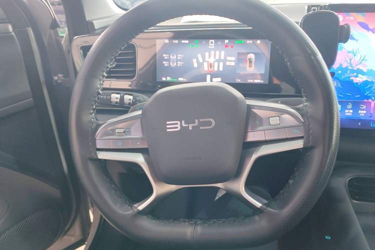 Used BYD Sealion 06 New Energy 2025 Model EV 520 Navigation Edition Steering Wheel