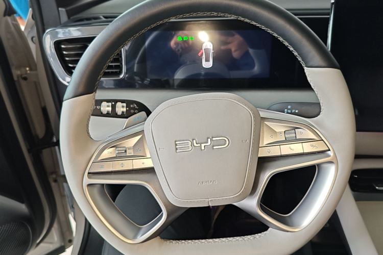 Used BYD Sealion 06 New Energy 2025 Model EV 605 Navigation Pro Edition Steering Wheel