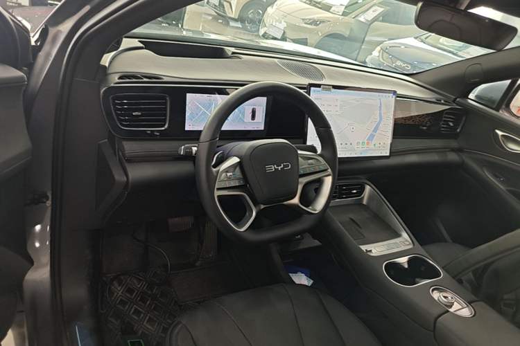 Used BYD Sealion 06 New Energy 2025 Model DM-i 170 Navigation Plus Edition Steering Wheel