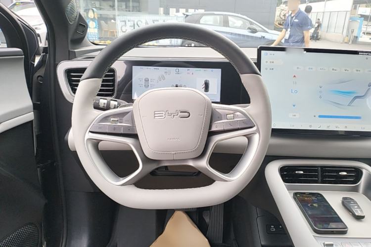 Used BYD Sealion 06 New Energy 2025 Model EV 605 Navigation Pro Edition Steering Wheel