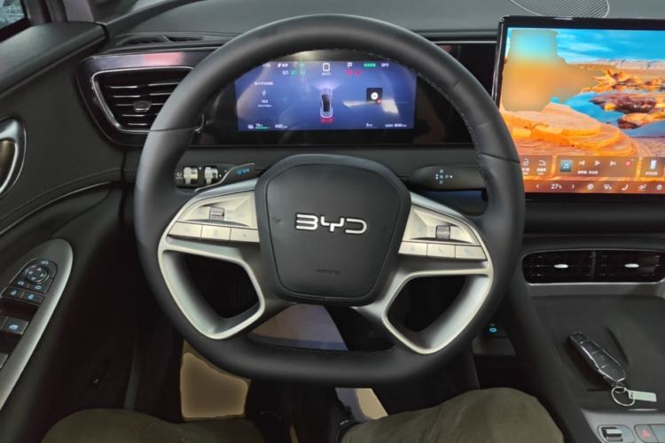 Used BYD Sealion 06 New Energy 2025 Model EV 605 Navigation Pro Edition Steering Wheel