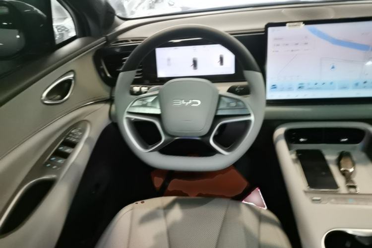 Used BYD Sealion 06 New Energy 2025 Model EV 605 Navigation Pro Edition Steering Wheel