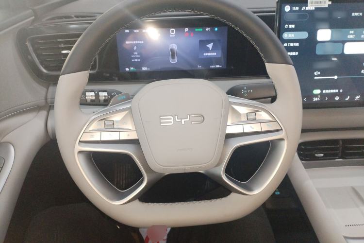 Used BYD Sealion 06 New Energy 2025 Model EV 605 Navigation Pro Edition Steering Wheel