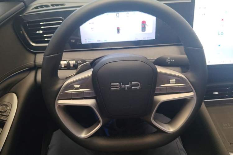 Used BYD Sealion 06 New Energy 2025 Model DM-i 170 Navigation Plus Edition Steering Wheel