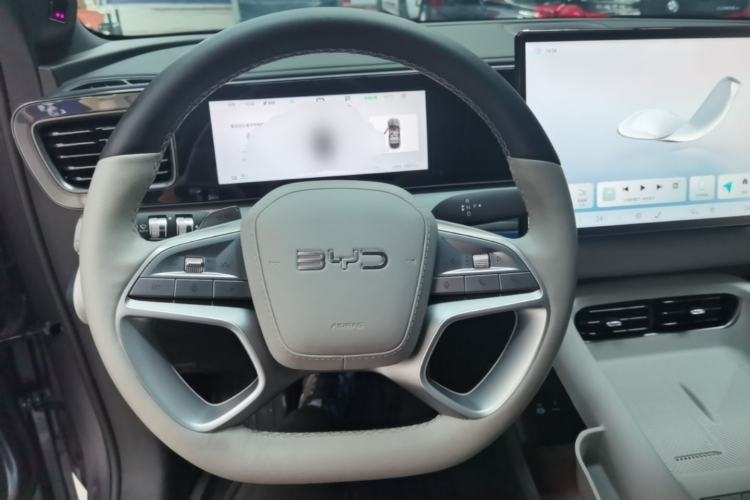 Used BYD Sealion 06 New Energy 2025 Model EV 605 Navigation Pro Edition Steering Wheel
