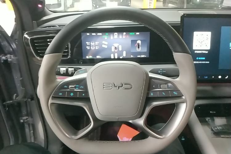 Used BYD Sealion 06 New Energy 2025 Model EV 605 Navigation Pro Edition Steering Wheel