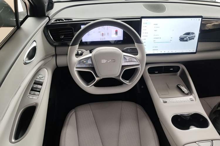 Used BYD Sealion 06 New Energy 2025 Model EV 605 Navigation Pro Edition Steering Wheel