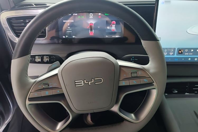 Used BYD Sealion 06 New Energy 2025 Model EV 605 Navigation Pro Edition Steering Wheel