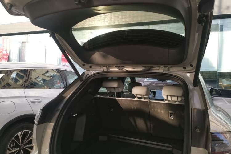 Used BYD Sealion 06 New Energy 2025 Model DM-i 170 Navigation Pro Edition Trunk