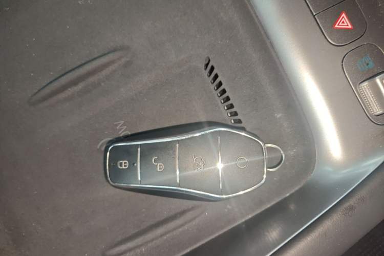 Used BYD Sealion 06 New Energy 2025 Model DM-i 170 Navigation Plus Edition Vehicle Key