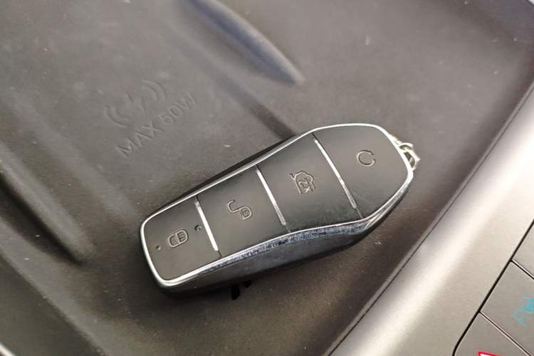 Used BYD Sealion 06 New Energy 2025 Model DM-i 170 Navigation Plus Edition Vehicle Key