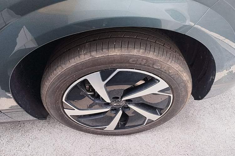 Used BYD Sealion 06 New Energy 2025 Model EV 605 Navigation Plus Edition Right Rear Wheel Hub