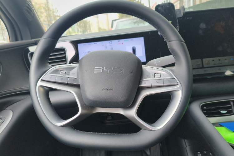 Used BYD Sealion 06 New Energy 2025 Model EV 520 Navigation Edition Steering Wheel