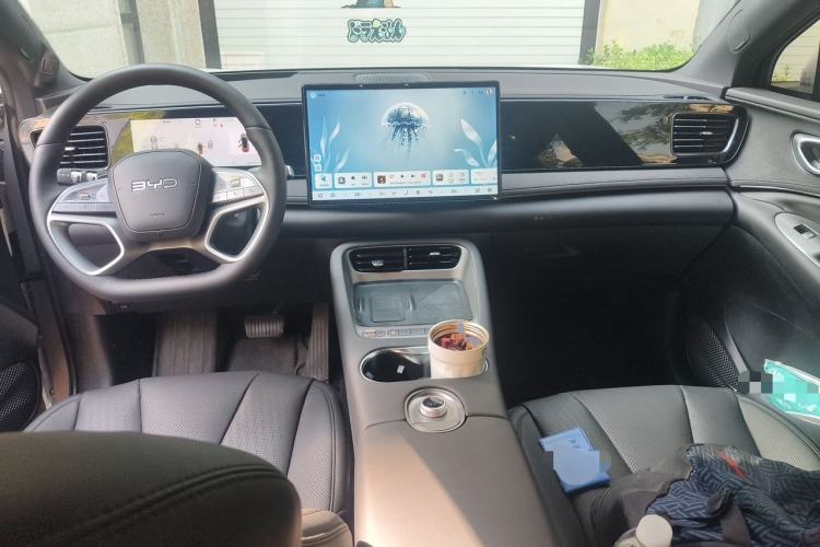 Used BYD Sealion 06 New Energy 2025 Model EV 605 Navigation Plus Edition Center Console
