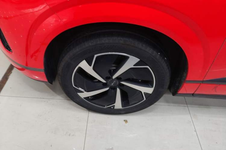 Used BYD Sealion 06 New Energy 2025 Model EV 605 Navigation Pro Edition Left Front Wheel Hub