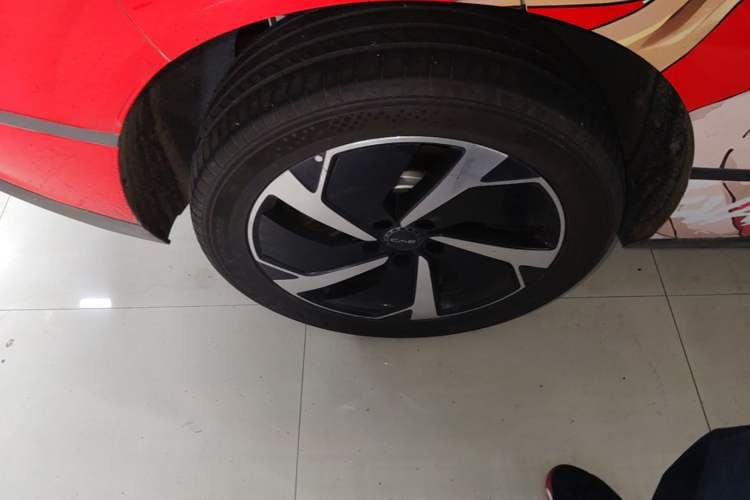 Used BYD Sealion 06 New Energy 2025 Model EV 605 Navigation Pro Edition Right Rear Wheel Hub