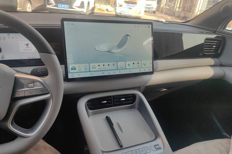 Used BYD Sealion 06 New Energy 2025 Model EV 520 Navigation Edition Audio And AC Panel