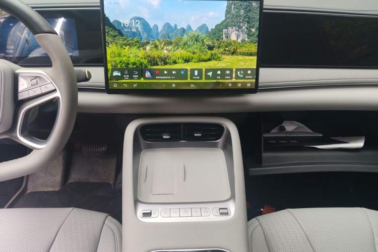 Used BYD Sealion 06 New Energy 2025 Model DM-i 170 Navigation Pro Edition Audio And AC Panel