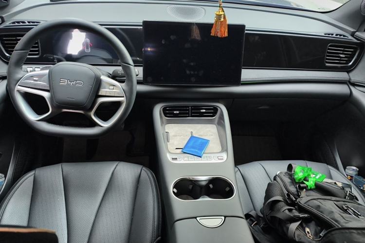 Used BYD Sealion 06 New Energy 2025 Model EV 605 Navigation Pro Edition Center Console