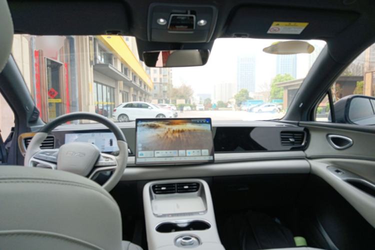 Used BYD Sealion 06 New Energy 2025 Model DM-i 170 Navigation Plus Edition Center Console