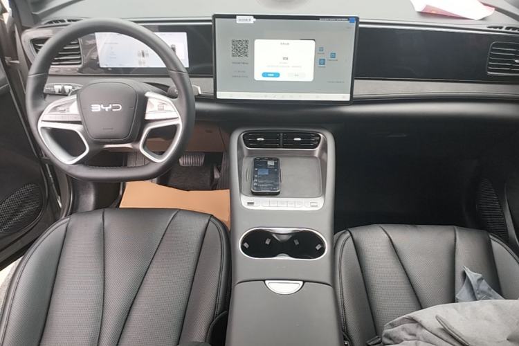 Used BYD Sealion 06 New Energy 2025 Model EV 605 Navigation Pro Edition Center Console