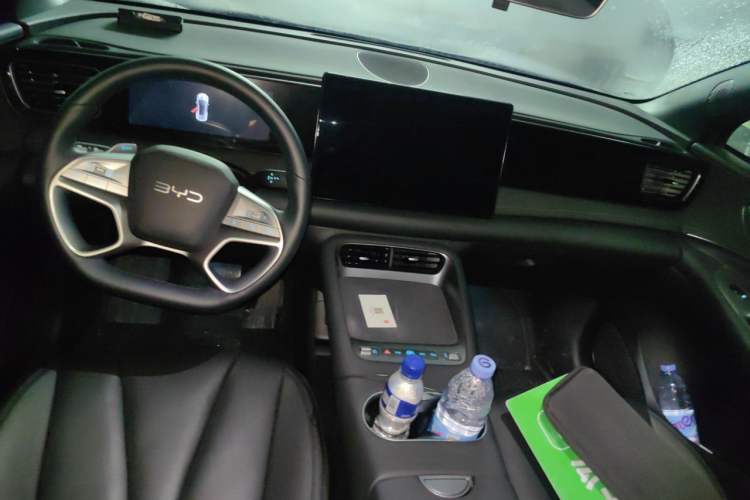 Used BYD Sealion 06 New Energy 2025 Model EV 520 Navigation Edition Center Console