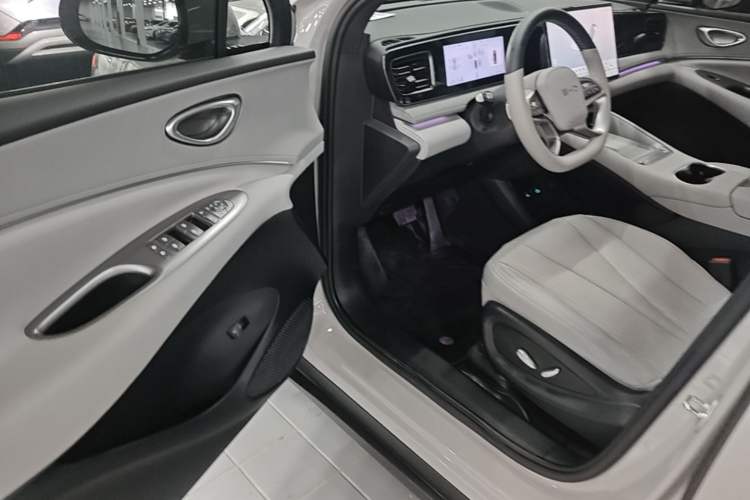 Used BYD Sealion 06 New Energy 2025 Model EV 605 Navigation Pro Edition Driver Seat