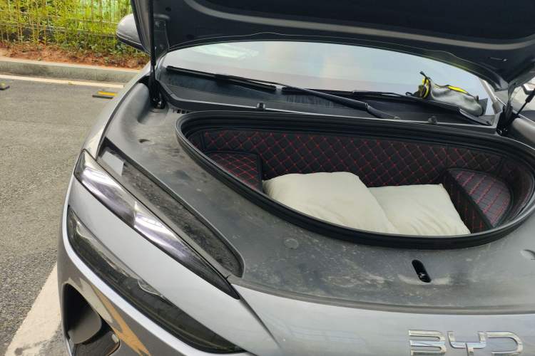 Used BYD Sealion 06 New Energy 2025 Model EV 605 Navigation Pro Edition Engine Bay Right