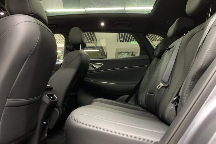 Used BYD Sealion 06 New Energy 2025 Model DM-i 170 Navigation Plus Edition Interior 5