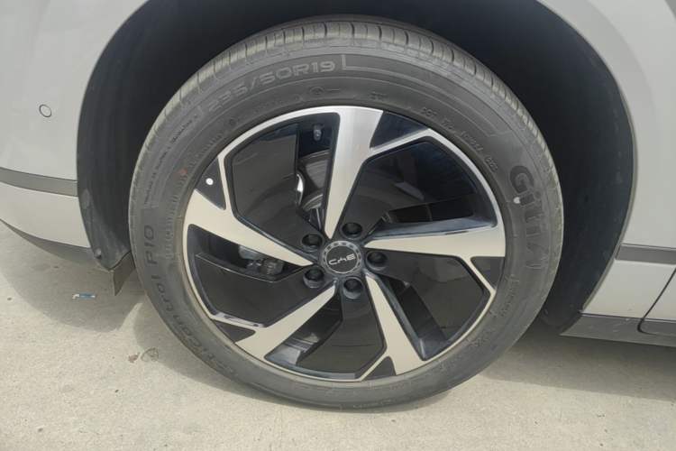 Used BYD Sealion 06 New Energy 2025 Model DM-i 170 Navigation Pro Edition Left Front Wheel Hub