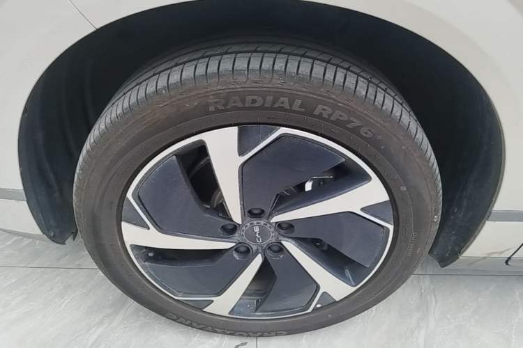 Used BYD Sealion 06 New Energy 2025 Model EV 605 Navigation Pro Edition Left Front Wheel Hub