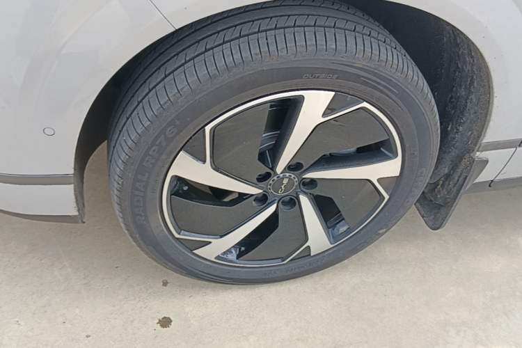 Used BYD Sealion 06 New Energy 2025 Model EV 605 Navigation Pro Edition Left Front Wheel Hub