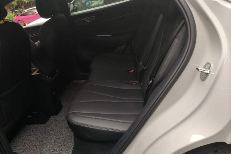 Used BYD Sealion 06 New Energy 2025 Model EV 605 Navigation Pro Edition Left Rear Seat