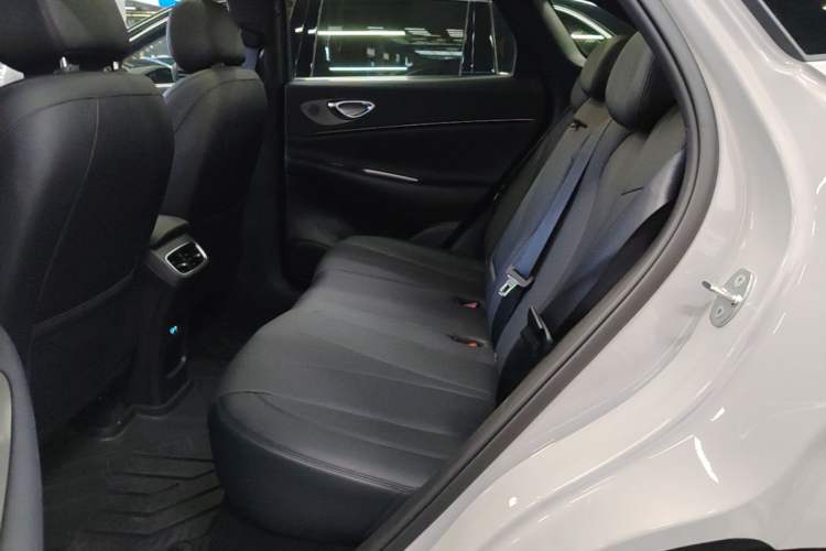 Used BYD Sealion 06 New Energy 2025 Model DM-i 170 Navigation Pro Edition Left Rear Seat