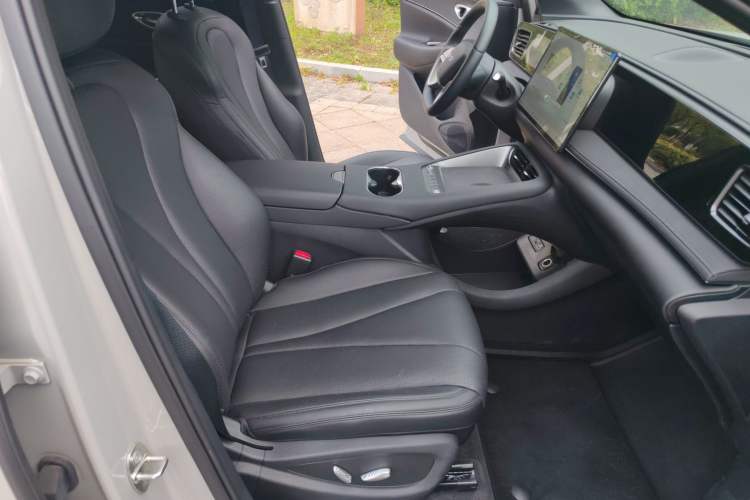 Used BYD Sealion 06 New Energy 2025 Model EV 520 Navigation Edition Right Front Seat