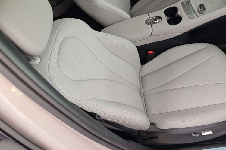 Used BYD Sealion 06 New Energy 2025 Model DM-i 170 Navigation Plus Edition Right Front Seat