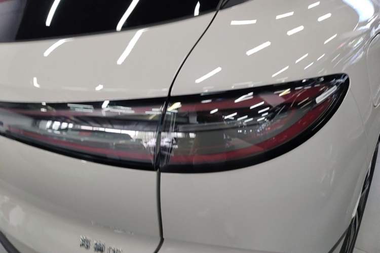 Used BYD Sealion 06 New Energy 2025 Model DM-i 170 Navigation Pro Edition Right Rear Taillight