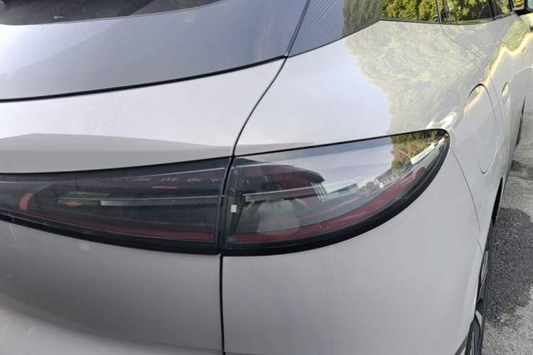 Used BYD Sealion 06 New Energy 2025 Model EV 605 Navigation Pro Edition Right Rear Taillight
