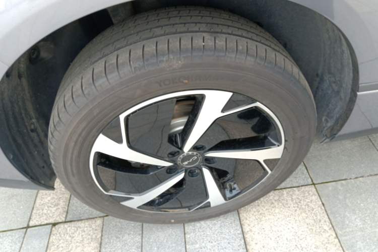 Used BYD Sealion 06 New Energy 2025 Model DM-i 170 Navigation Plus Edition Right Rear Wheel Hub
