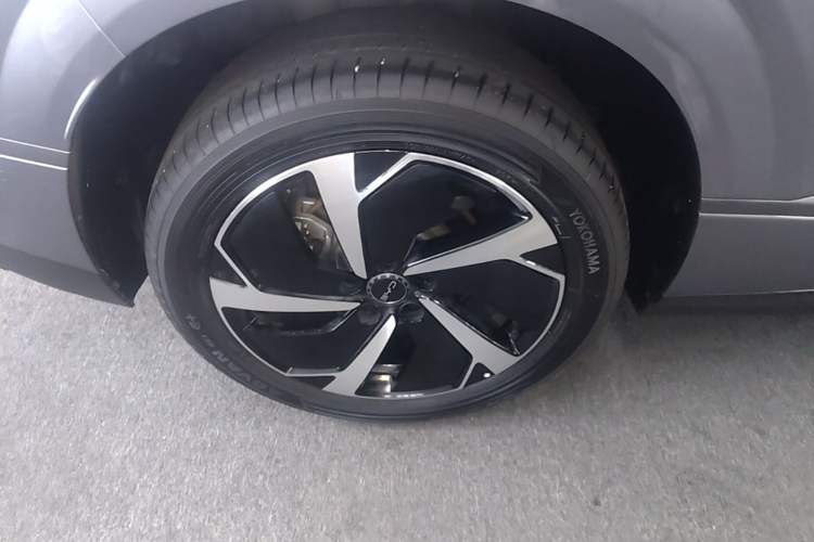 Used BYD Sealion 06 New Energy 2025 Model DM-i 170 Navigation Pro Edition Right Rear Wheel Hub