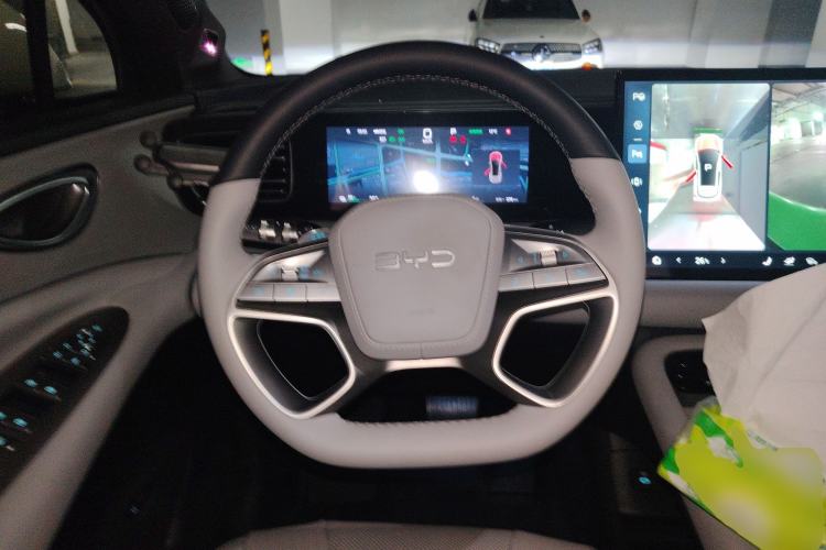 Used BYD Sealion 06 New Energy 2025 Model EV 605 Navigation Pro Edition Steering Wheel