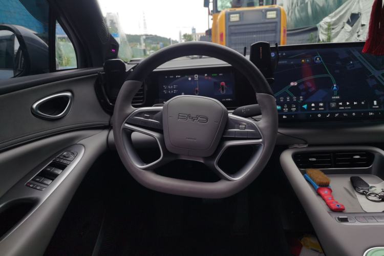 Used BYD Sealion 06 New Energy 2025 Model EV 605 Navigation Pro Edition Steering Wheel