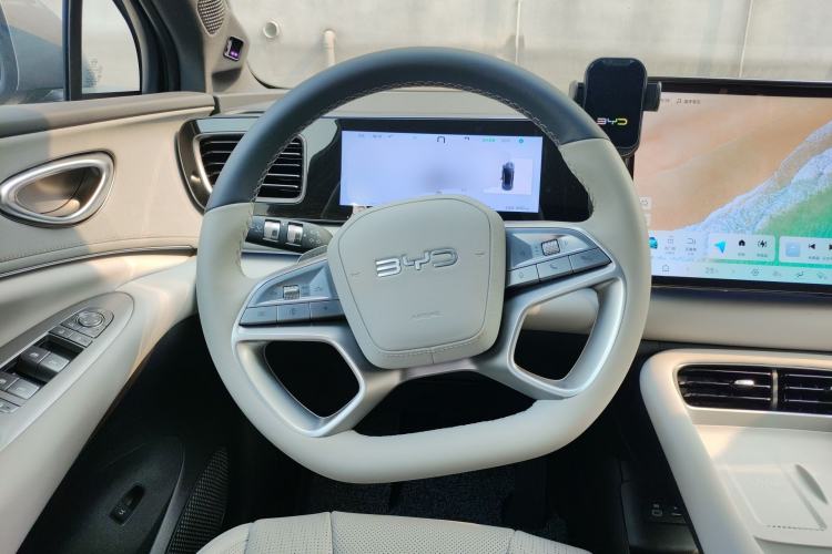 Used BYD Sealion 06 New Energy 2025 Model EV 605 Navigation Pro Edition Steering Wheel
