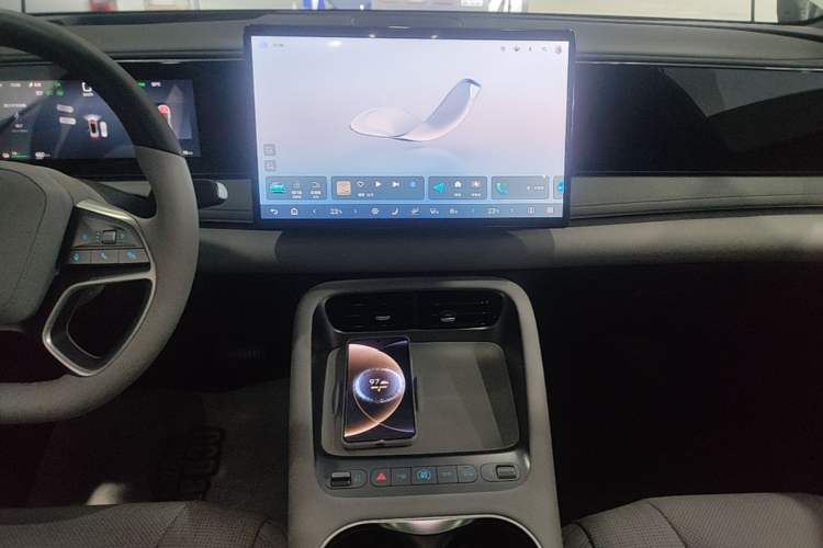 Used BYD Sealion 06 New Energy 2025 Model EV 605 Navigation Plus Edition Audio And AC Panel
