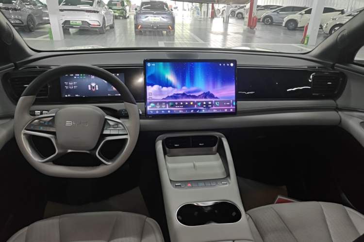 Used BYD Sealion 06 New Energy 2025 Model EV 520 Navigation Edition Audio And AC Panel
