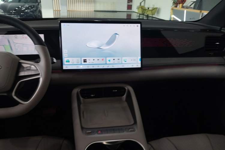 Used BYD Sealion 06 New Energy 2025 Model EV 605 Navigation Plus Edition Audio And AC Panel