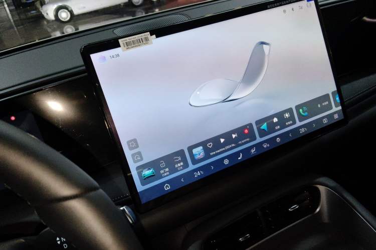 Used BYD Sealion 06 New Energy 2025 Model DM-i 170 Navigation Pro Edition Audio And AC Panel