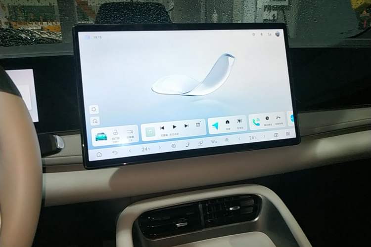 Used BYD Sealion 06 New Energy 2025 Model DM-i 170 Navigation Plus Edition Audio And AC Panel