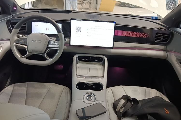 Used BYD Sealion 06 New Energy 2025 Model EV 605 Navigation Plus Edition Center Console
