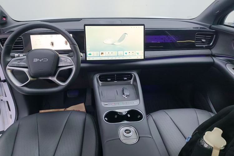 Used BYD Sealion 06 New Energy 2025 Model DM-i 170 Navigation Plus Edition Center Console